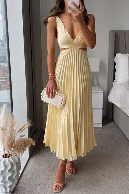 Alyzza - Pleated Midi Dress