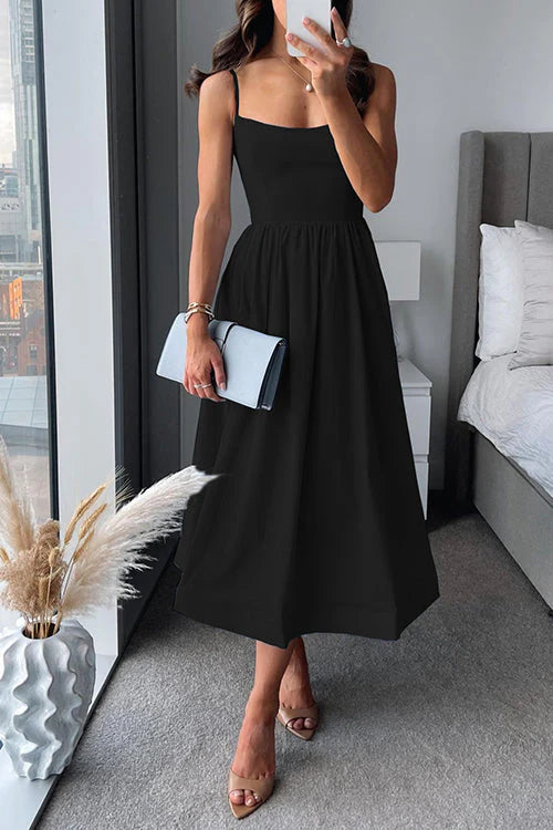 Evelina - Minimalist Midi Dress